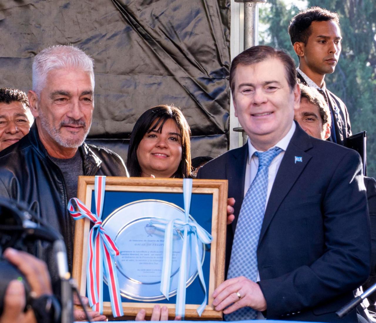 Omar De Felipe fue homenajeado en el acto del 2 de Abril