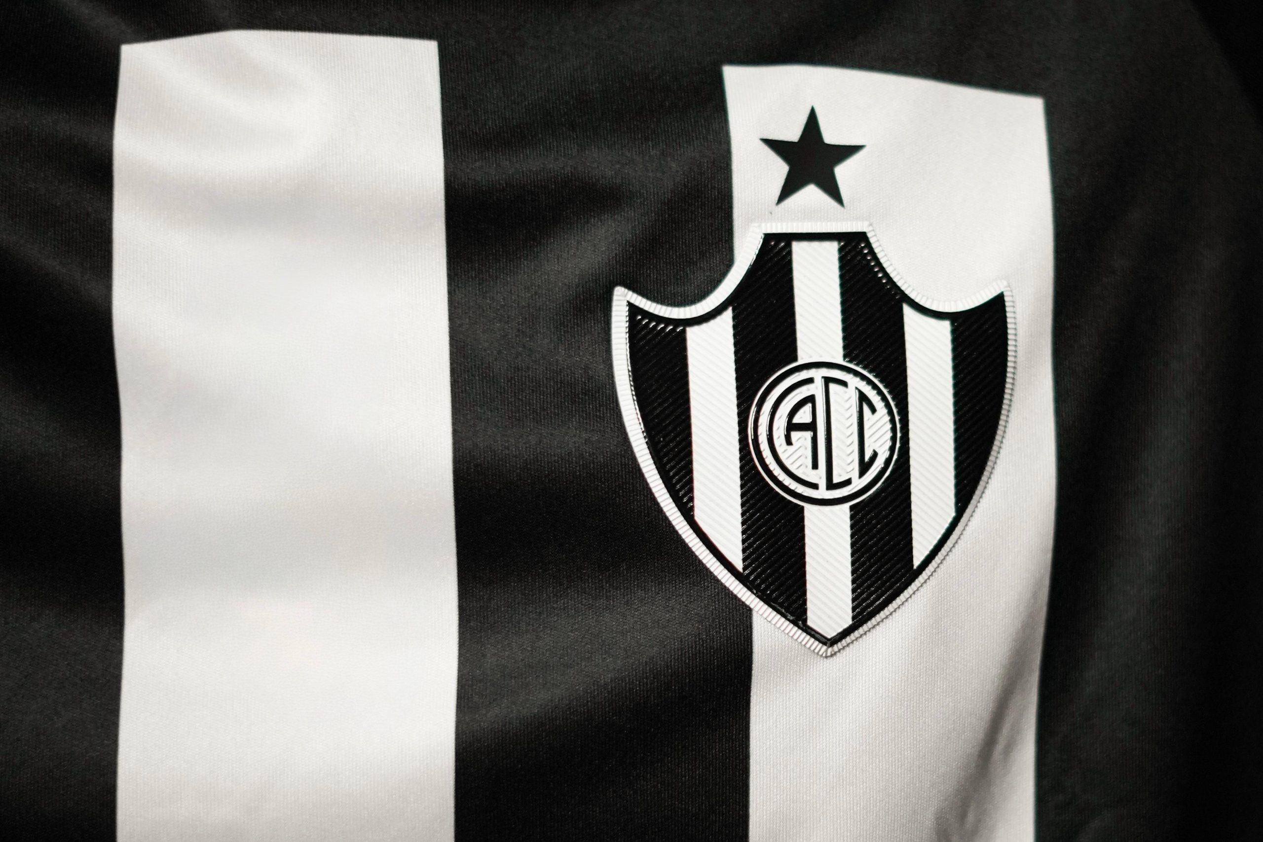 Central Córdoba presentó su nueva camiseta para la temporada 2026