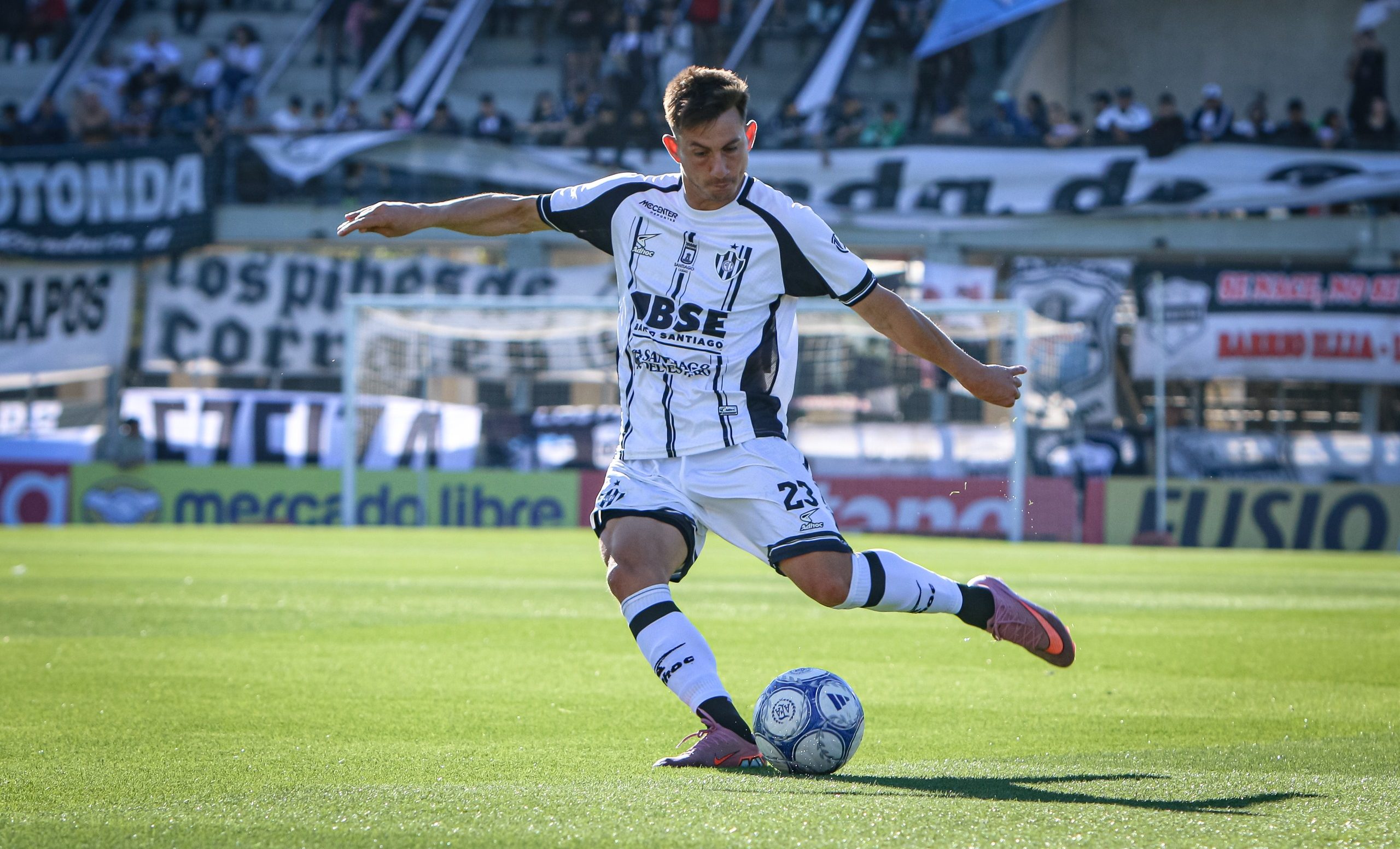 Central Córdoba sumó un punto en su visita a Deportivo Riestra